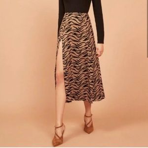 Reformation Zoe MIDI Skirt // size 4